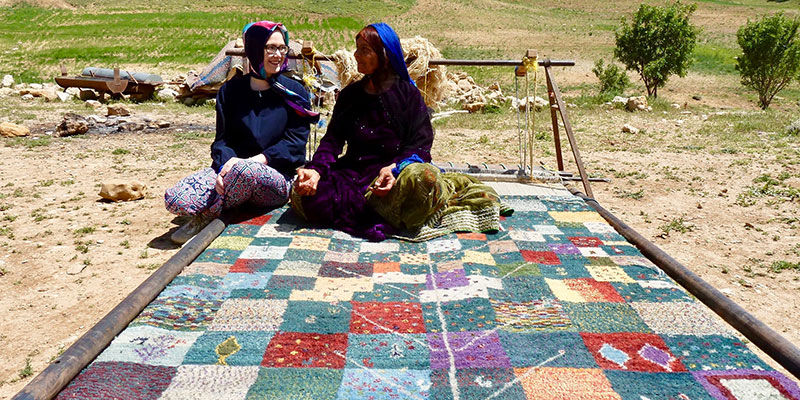Erste Einkaufsreise der Enkelin Julia in den Iran zu den Nomaden